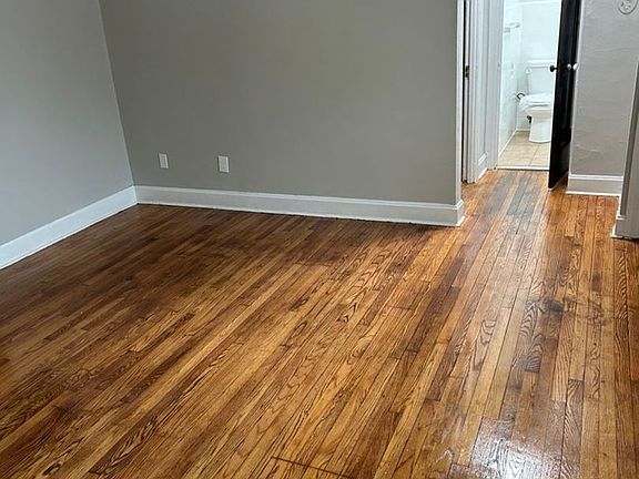 3rd image of 1385 Manor Park Ave #14