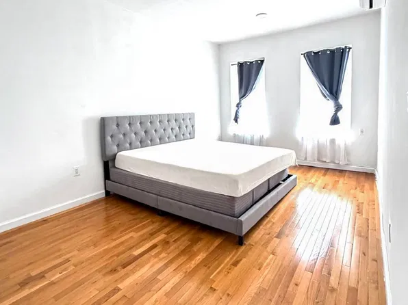 1042 Flatbush Avenue image 1 of 17