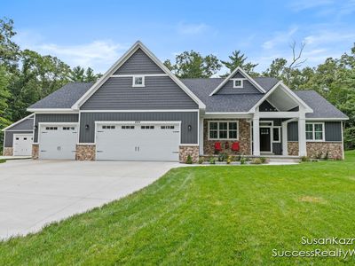 6164 English Ave NE, Comstock Park, MI, 49321