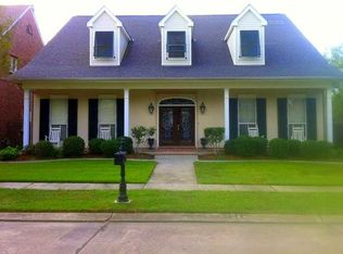 28 Doescher Dr, Harahan, LA 70123