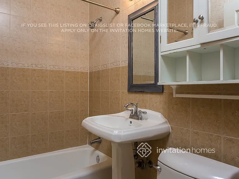 10900 SW 42nd St — Photo 18
