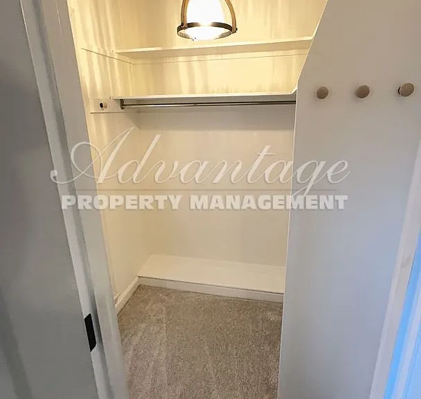 7253 Stamford Dr — Photo 14