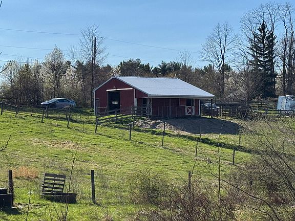 3rd image of 2296 Valley Rd #1
