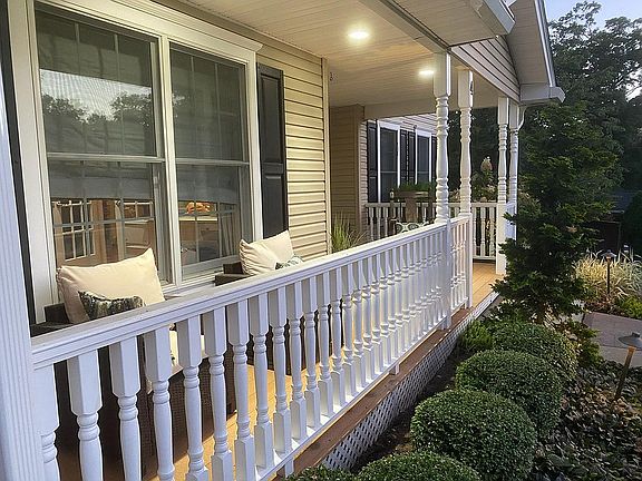 2nd image of 4 Glen Ct