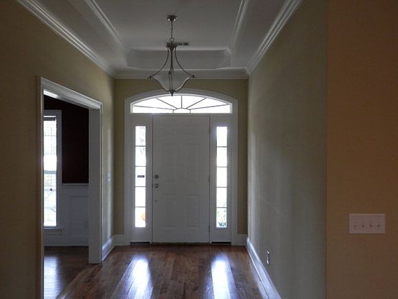 2nd image of 411 Tanglewood Dr