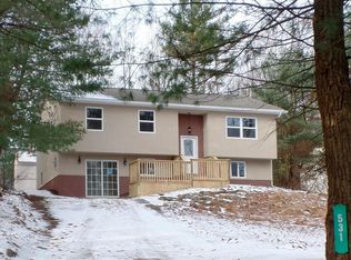 531 Hearthstone Cir, Bartonsville, PA 18321