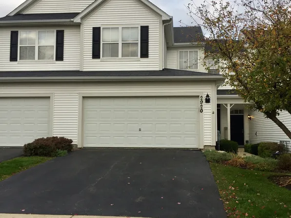 2920 Langston Cir, Saint Charles, IL 60175