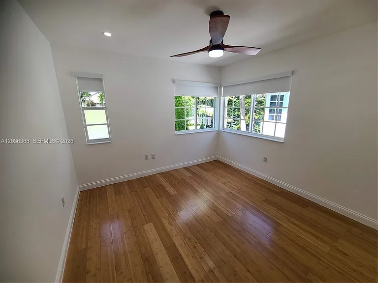 825 Michigan Ave #3 — Photo 28