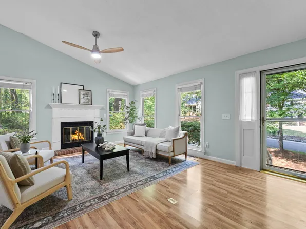 5 Briarfield Ct, Durham, NC 27713