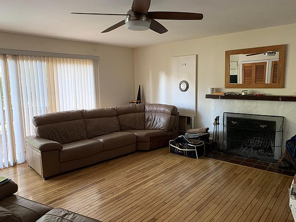 5th image of 334 Ashford Ave