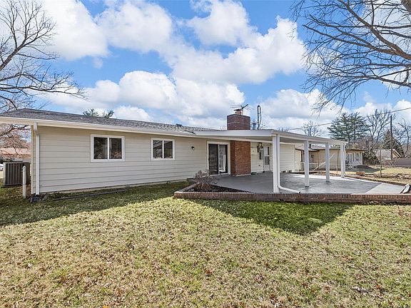 2nd image of 1521 Papillon Dr