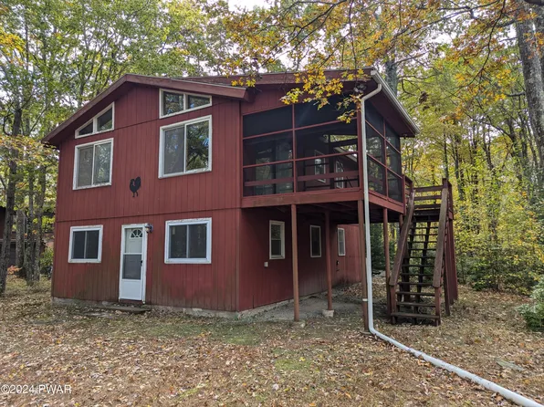 804 Rowel Ct, Hawley, PA 18428