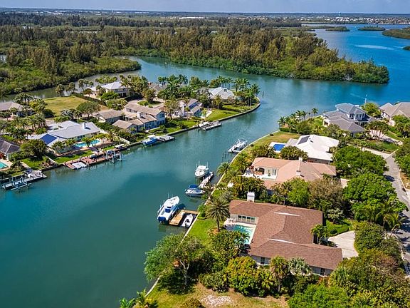 2nd image of 4683 Pebble Bay Cir