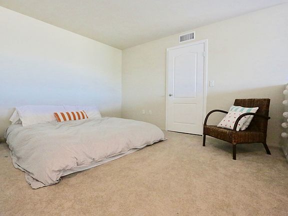 3rd image of 12636 Beatrice St