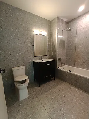 Rented by City Vista Inc | media 32