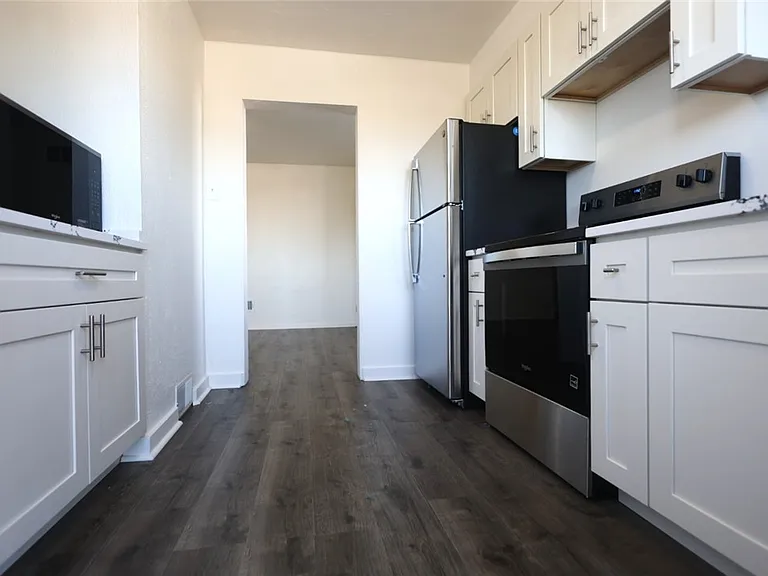 2811 Brownsville Rd #4 — Photo 3