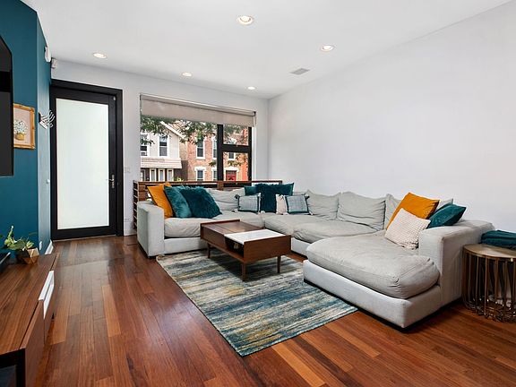 5th image of 1413 N Paulina St #1