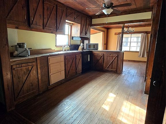 4th image of 608 W Ripley St