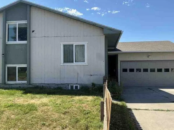 4042 Chamberlain Dr, Billings, MT 59101