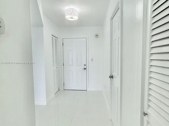 3rd image of 18900 NE 14th Ave #D308