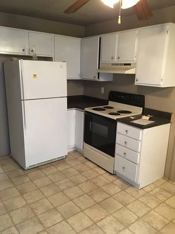 2 bed, $825 — Photo 4