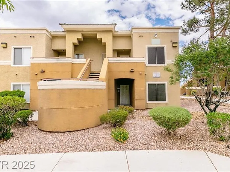8070 W Russell Rd #2026 — Photo 2