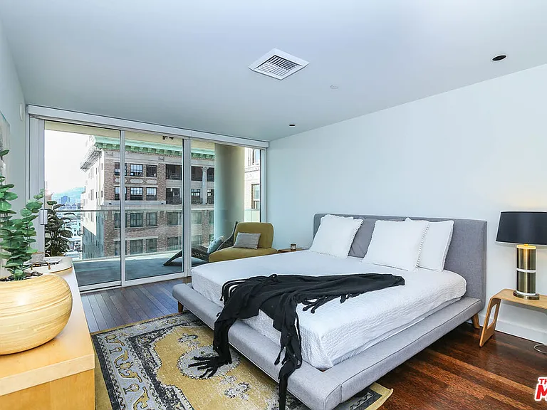 6250 Hollywood Blvd #11N — Photo 23