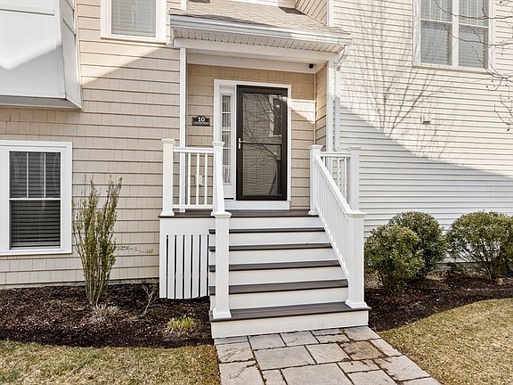 2nd image of 10 Clover Dr