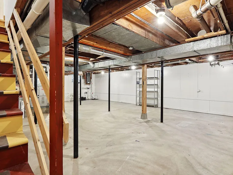 4235 Northern Rd — Photo 48