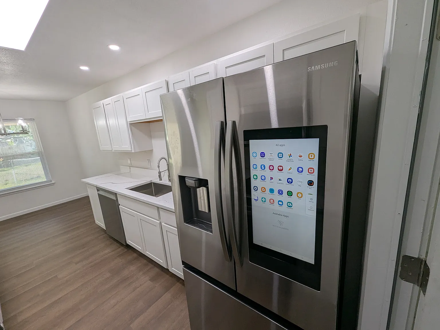 953 Serenade Dr — Photo 3