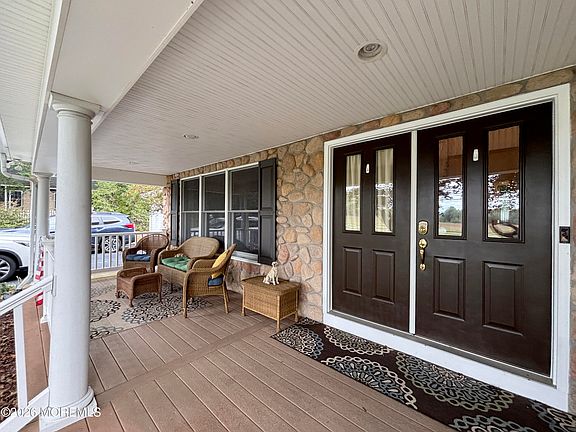 4th image of 148 Robertsville Road