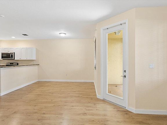 5th image of 6036 SW 19th Place
