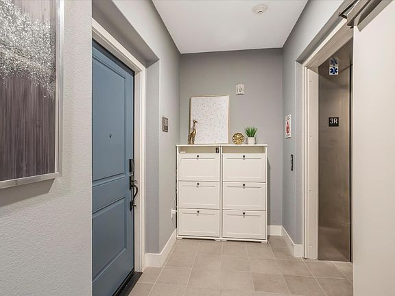 3rd image of 1089 Dewberry Pl Unit 301