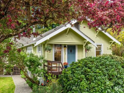9213 1st Avenue NW, Seattle, WA, 98117