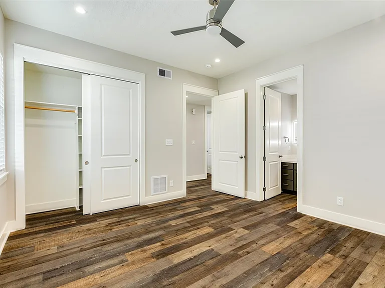 3228 Avenue R #1 — Photo 14