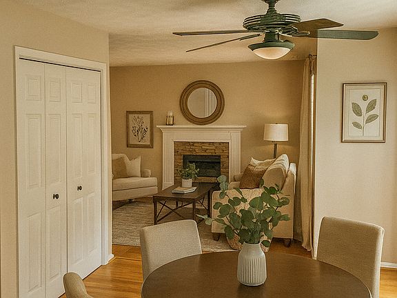 2nd image of 158 Hartwood Dr