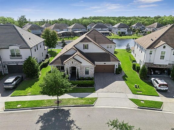 3rd image of 10734 Belle Maisons Dr