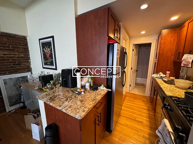 88 W Cedar St #5CP — Photo 6