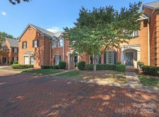 2839 Sharon View Rd, Charlotte, NC 28210