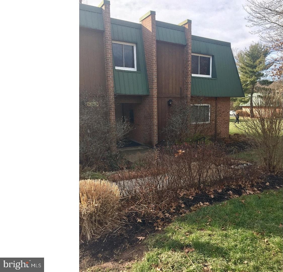 1202 Meadowview Ln, Mont Clare, PA 19453 Zillow