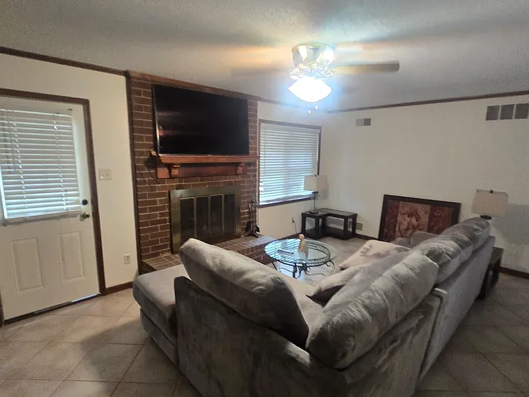 Brandywine Cv — Photo 8