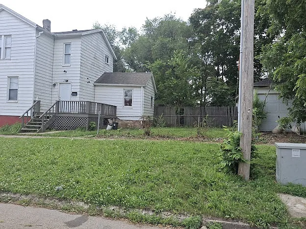411 Morgan St — Photo 2