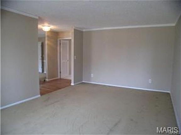 4th image of 2175 Silverwood Ln