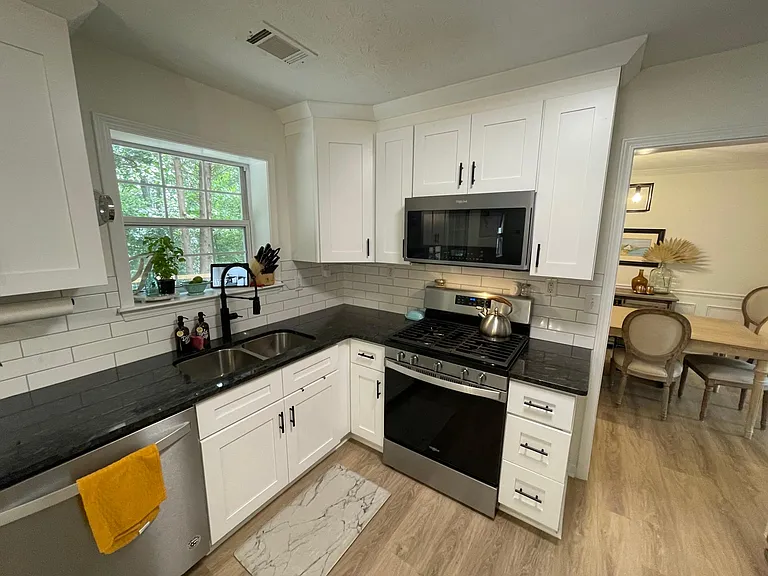 3330 Northcliff Dr — Photo 12