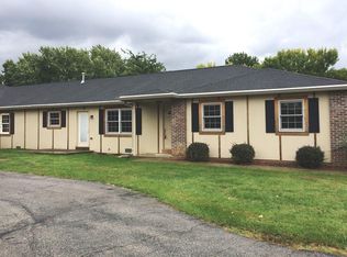 410 Glenn Knecht Dr, Crawfordsville, IN 47933