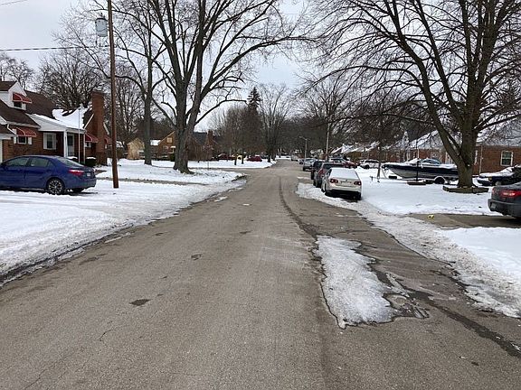 4th image of 528 Oakview Dr