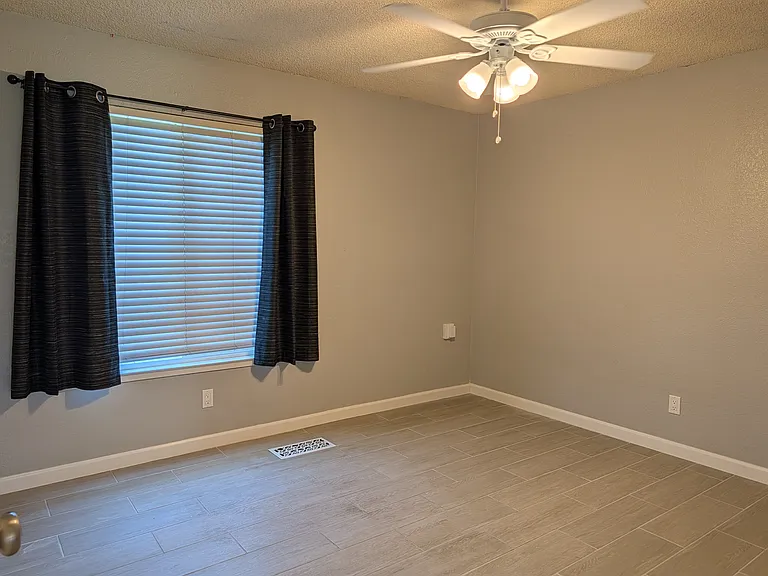 500 Fullerton Dr — Photo 12