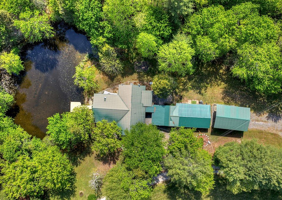 4th image of 111 Candlewood Ln