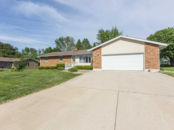 714 Randolph St, Cuba City, WI 53807