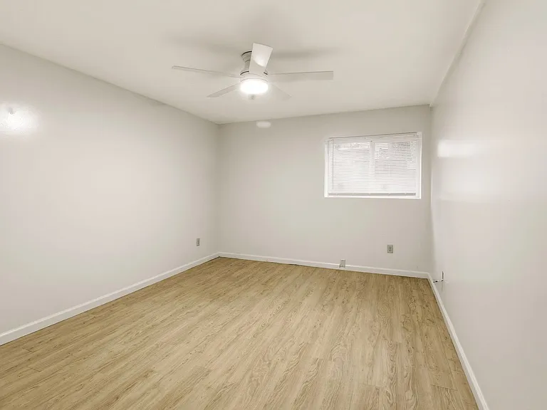 836 Mountain View — Photo 11